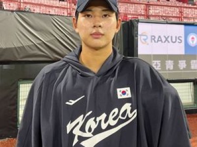 정윤진 감독 일본 꺾고 U-18 대표팀 이끌어